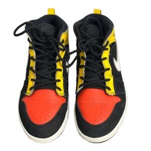 Big Kids Nike Air Jordan 1 Mid SE GS 3Y
